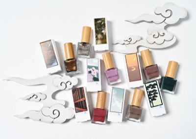 お湯でオフできる水性ネイル「ANDIZUMO」の出雲セレクション１色とトップ＆ベースコートのセット